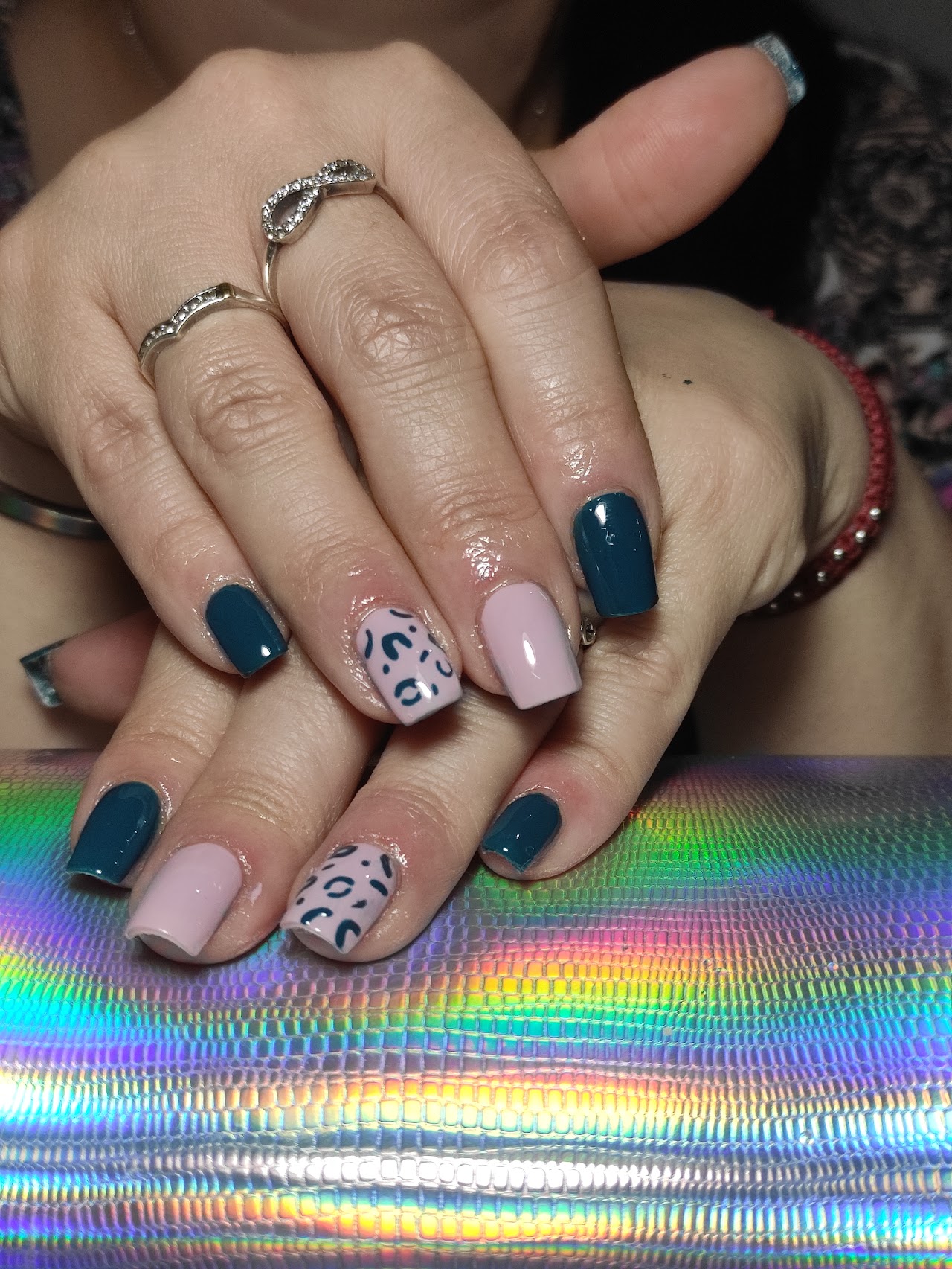 Trabajo de uñas esculpidas en Geirola Estética